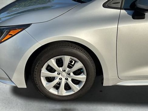 Used 2023 Toyota Corolla LE FWD image 33