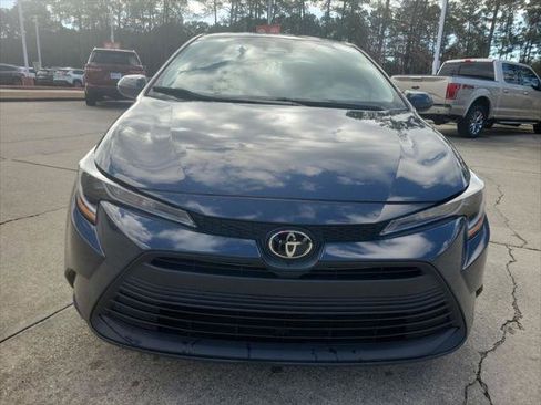Certified 2025 Toyota Corolla LE image 10