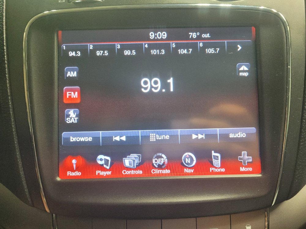 Used 2018 Dodge Journey Crossroad w/ Nav & Sun Group FWD image 25