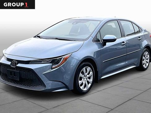 Used 2022 Toyota Corolla LE w/ Body Protection Package (TMS) FWD image 1