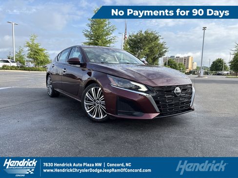 Used 2024 Nissan Altima 2.5 SL FWD image 1
