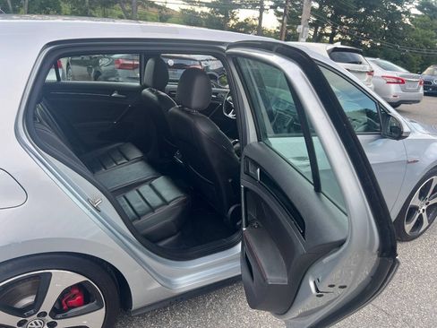 Used 2017 Volkswagen GTI SE FWD image 12