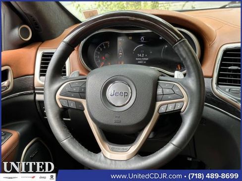 Certified 2017 Jeep Grand Cherokee Summit w/ Platinum Series Group image 18
