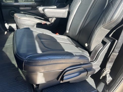 Used 2019 Ford Expedition Max Platinum image 22