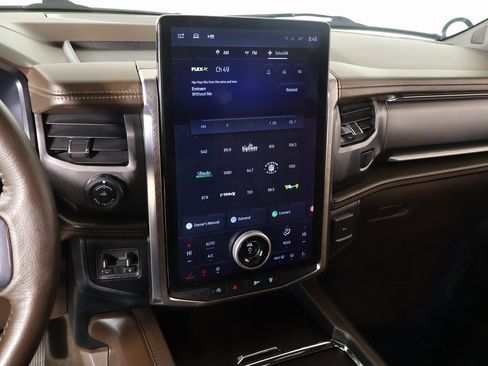 Used 2024 Ford Expedition King Ranch image 5