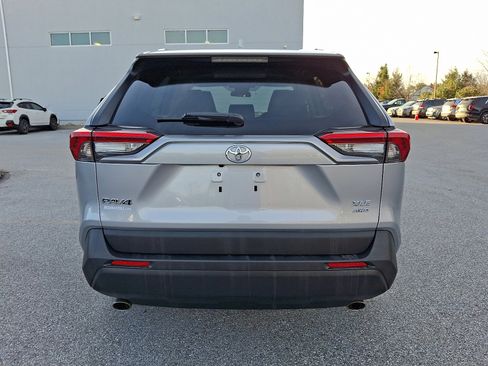 Used 2022 Toyota RAV4 XLE image 5