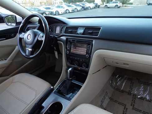 Used 2014 Volkswagen Passat 1.8T SE image 18