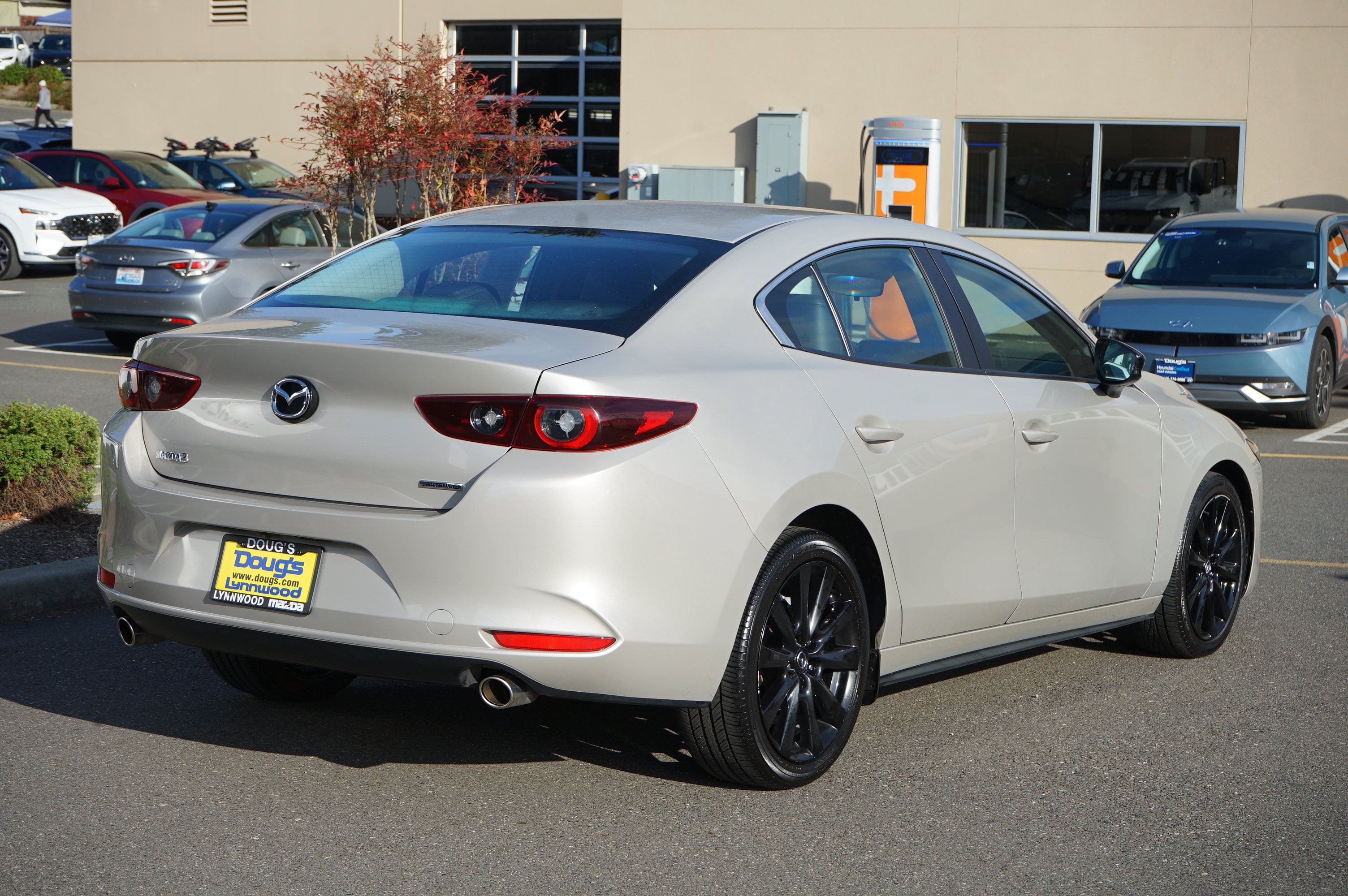 Used 2024 MAZDA MAZDA3 s FWD image 3