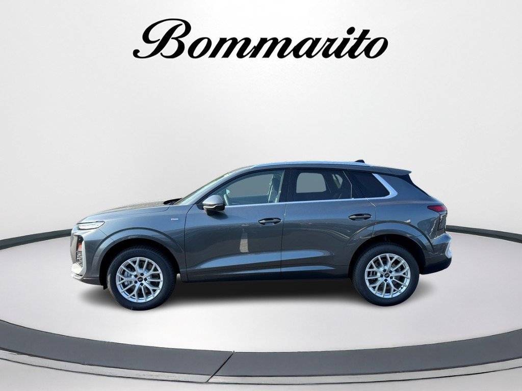 Used 2026 Audi Q3 quattro 2.0T AWD/4WD image 2