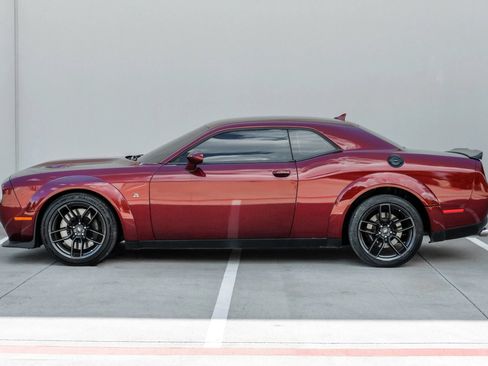 Used 2022 Dodge Challenger R/T Scat Pack RWD image 5