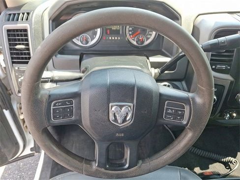 Used 2018 RAM 3500 Tradesman image 16