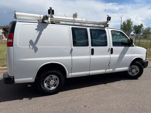 Used 2013 Chevrolet Express 2500 RWD image 4