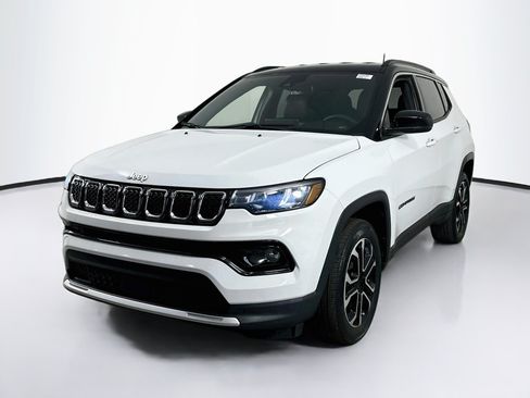 Used 2023 Jeep Compass Limited AWD/4WD image 1