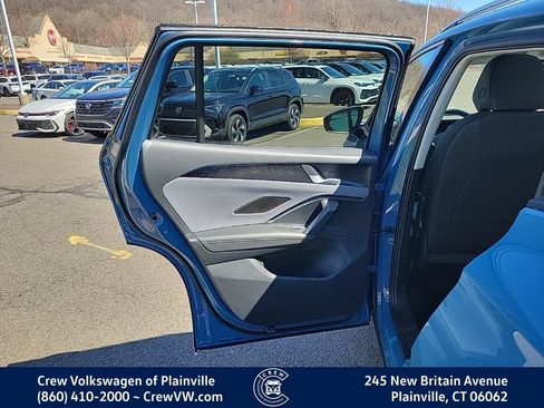 New 2026 Volkswagen Tiguan SE AWD/4WD image 46