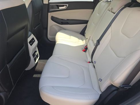Used 2020 Ford Edge Titanium FWD image 20