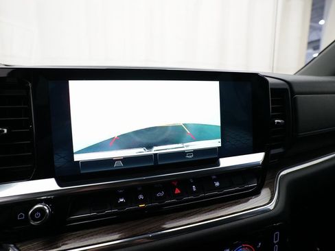 Used 2023 GMC Sierra 1500 Elevation image 18