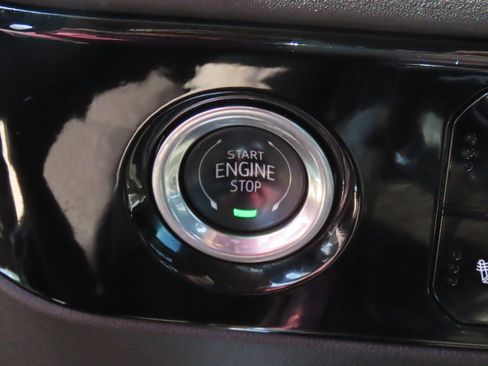 Used 2024 Chevrolet Silverado 1500 LT RWD image 27