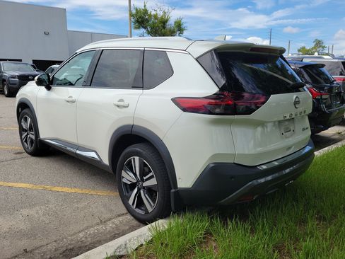 Used 2023 Nissan Rogue SL w/ SL Premium Package AWD/4WD image 4