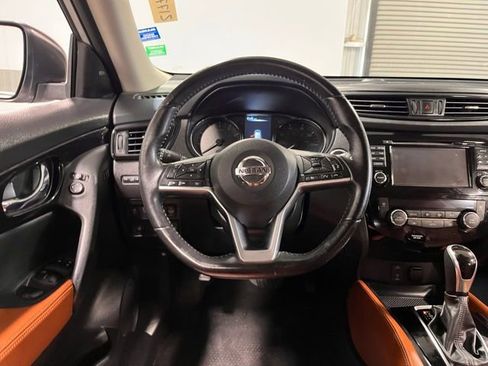 Used 2017 Nissan Rogue SL w/ SL Premium Package image 21
