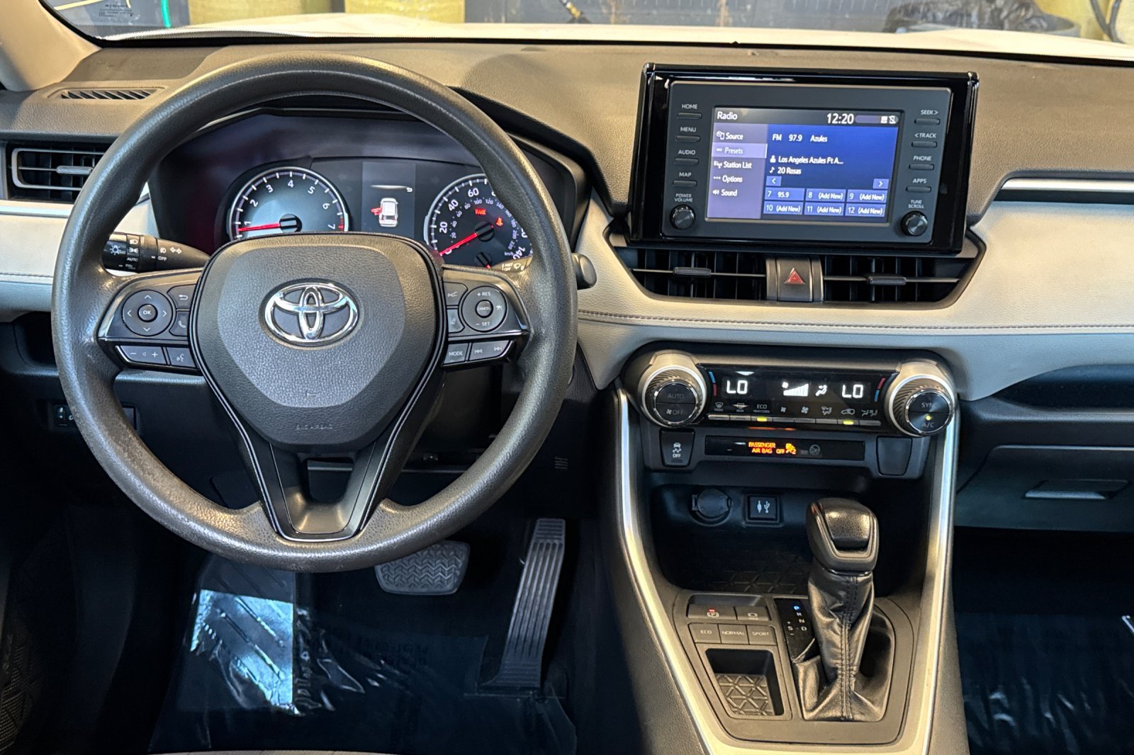 Certified 2019 Toyota RAV4 XLE w/ Carpet Mat Package FWD image 20
