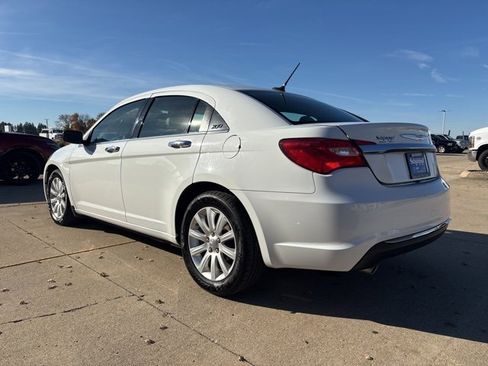 Used 2013 Chrysler 200 Limited image 6