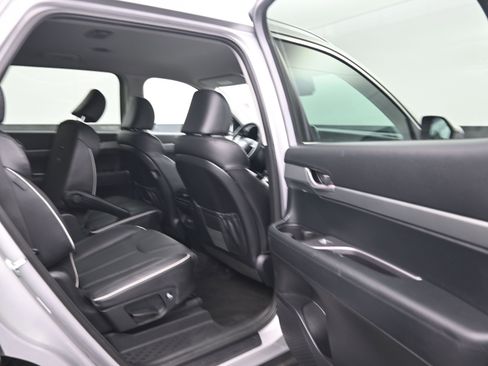 Used 2025 Hyundai Palisade SEL image 12