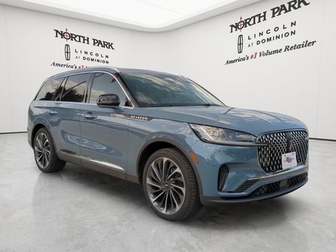 New 2026 Lincoln Aviator Reserve w/ Illumination Package RWD image 7