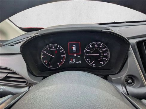 Used 2025 Subaru Crosstrek 2.0i Premium image 17