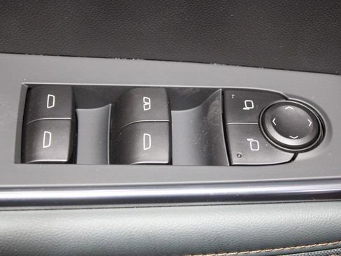 New 2025 GMC Acadia AT4 w/ Super Cruise Package image 10