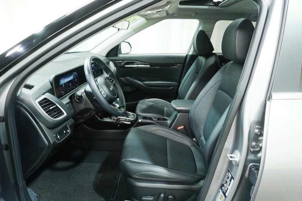 Used 2024 Kia Seltos EX AWD/4WD image 10
