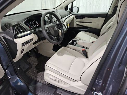 New 2026 Honda Odyssey Touring image 10