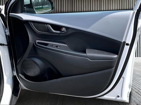 Used 2018 Hyundai Kona SEL w/ SEL Tech Package 02 image 24