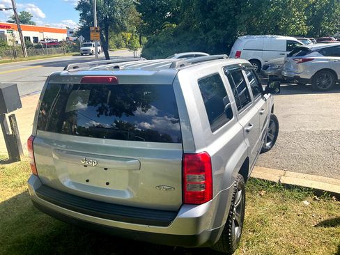 Used 2015 Jeep Patriot High Altitude image 12