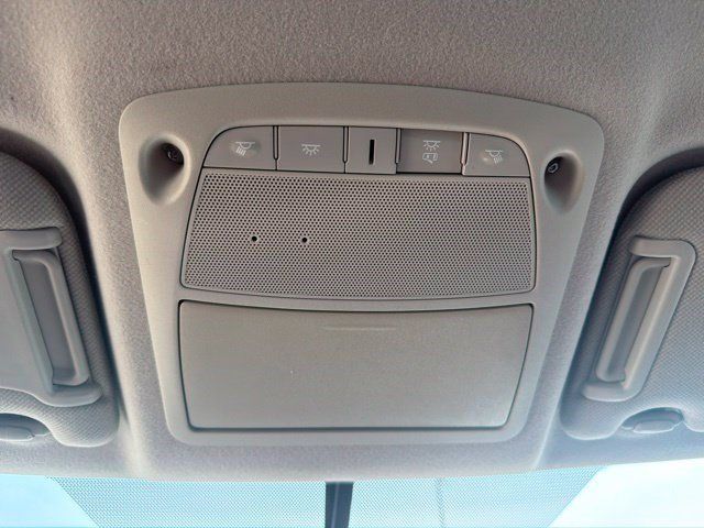 Used 2014 Nissan Leaf SV w/ Premium Package FWD image 31