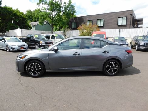 Used 2024 Nissan Sentra SV FWD image 22