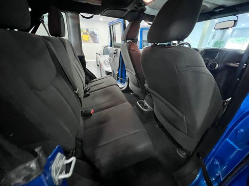 Used 2016 Jeep Wrangler Unlimited Sport w/ Quick Order Package 24S AWD/4WD image 23