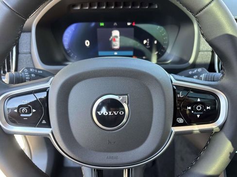 New 2026 Volvo XC90 B6 Plus w/ Protection Package Premier image 17