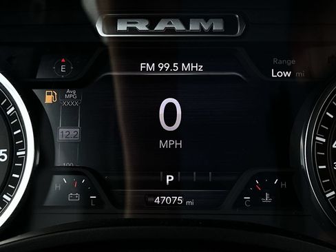 Used 2025 RAM 1500 Laramie AWD/4WD image 17