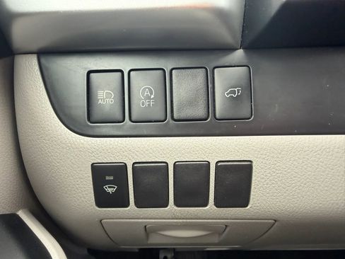Used 2018 Toyota Highlander XLE FWD image 17