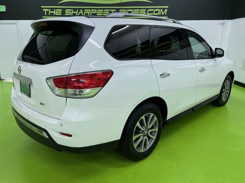 Used 2016 Nissan Pathfinder SV FWD image 10