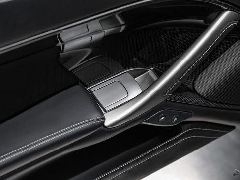 Used 2017 Ferrari F12 Berlinetta RWD image 92