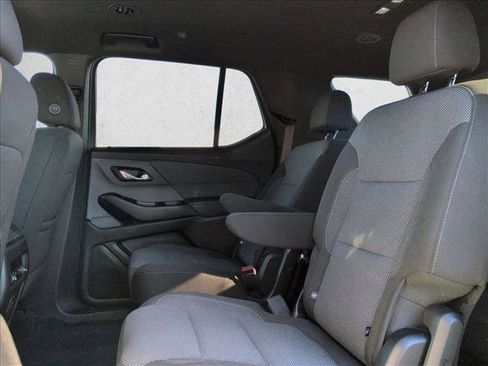Used 2023 Chevrolet Traverse LT w/ Midnight/Sport Edition AWD/4WD image 18