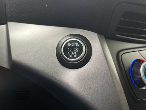 Used 2019 Ford Escape SEL image 19