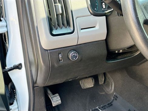 Used 2019 Chevrolet Colorado W/T RWD image 10