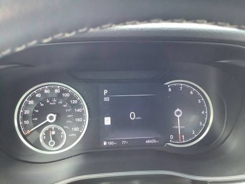 Used 2025 Genesis G70 2.5T AWD/4WD image 34