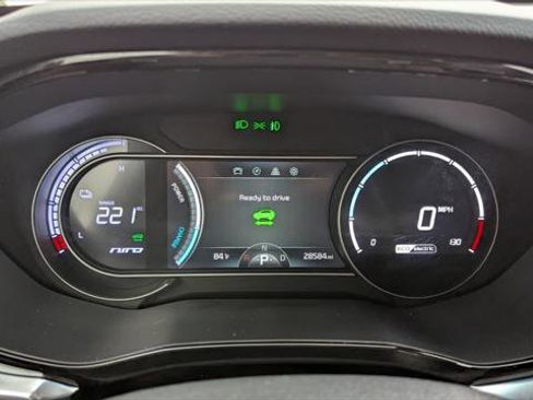 Used 2022 Kia Niro EX FWD image 24
