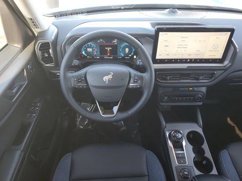 Used 2025 Ford Bronco Sport Outer Banks w/ Outer Banks Tech Package+ image 19