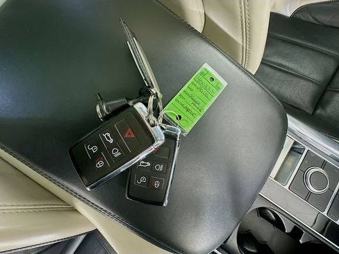 Used 2018 Land Rover Range Rover Sport HSE Dynamic AWD/4WD image 36