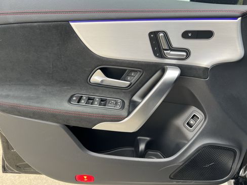 Used 2025 Mercedes-Benz CLA 250 image 14