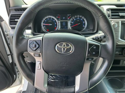 Used 2019 Toyota 4Runner SR5 AWD/4WD image 13